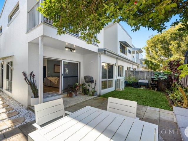 Townhouse for sale in Kings Creek, Queensland