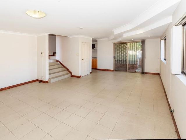 Townhouse for rent in Sydney, New South Wales