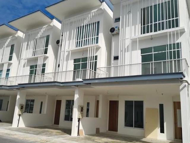 Townhouse for rent in Kuching