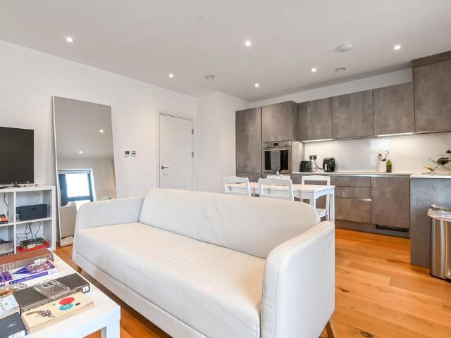 Apartment for rent in London Borough of Camden, Greater London