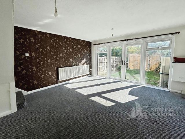 House for rent in New Bedfont, Greater London