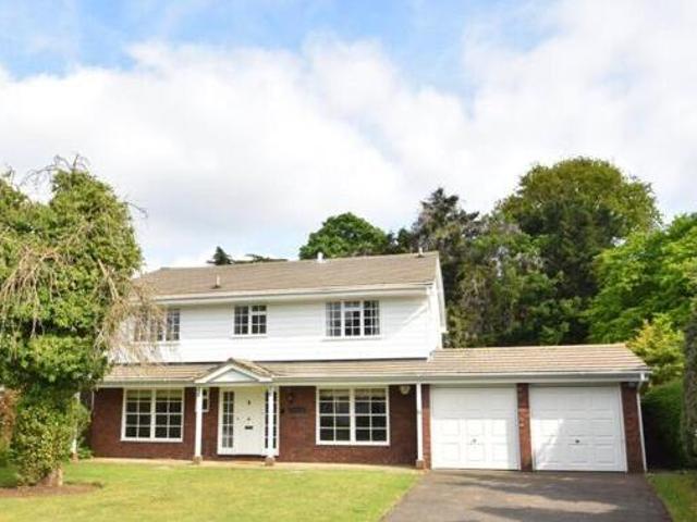 House for sale in Weybridge, Elmbridge