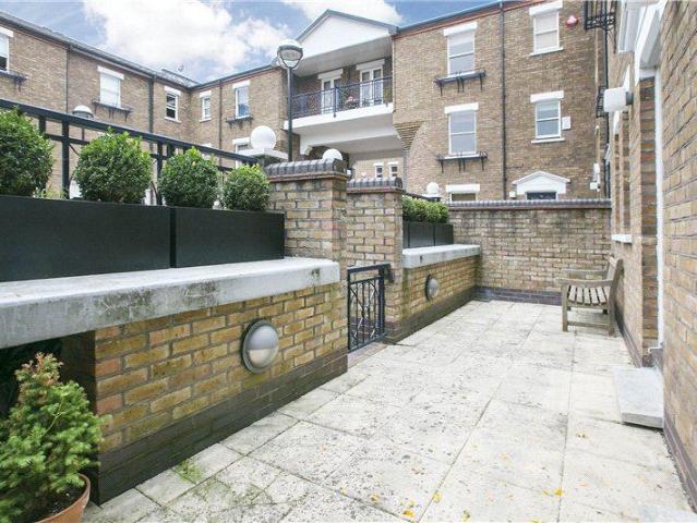 Apartment for rent in Fulham, Greater London