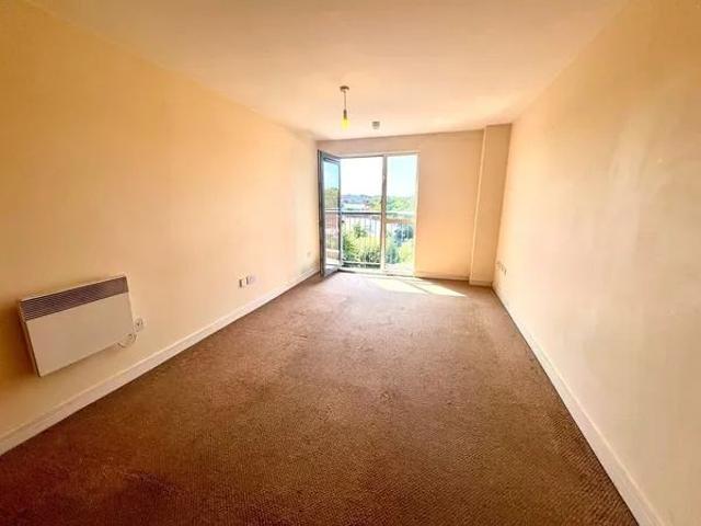 Apartment for rent in The Haulgh, Lee Bank