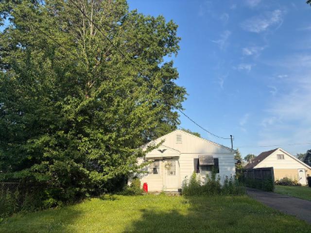 House for sale in Elyria, Ohio