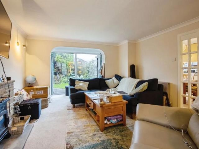 House for rent in Whinmoor, West Yorkshire