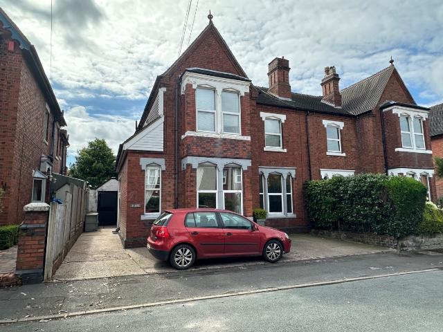 Apartment for rent in Wolstanton, Butterton