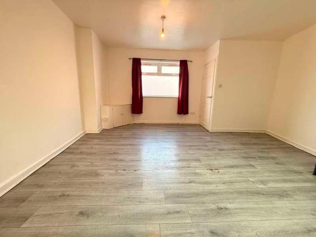 Apartment for rent in Bootle, Sefton