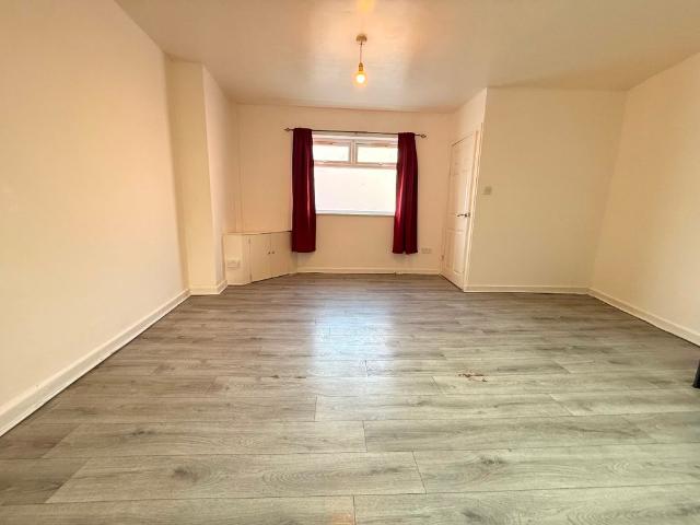 Apartment for rent in Bootle, Sefton