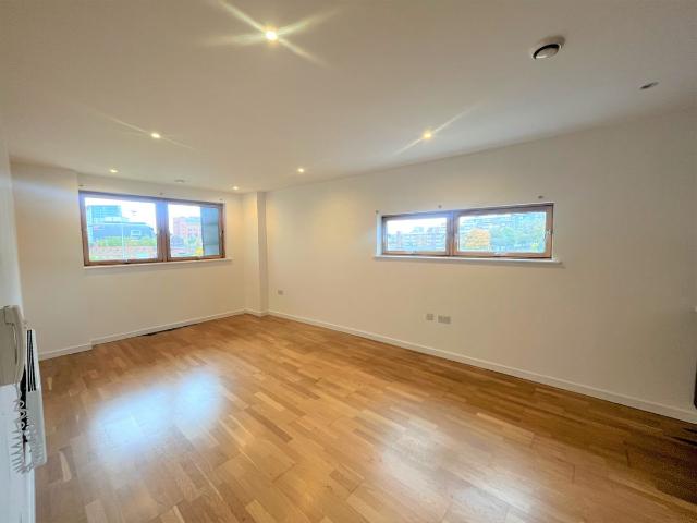 Apartment for rent in Richmond Hill, West Yorkshire