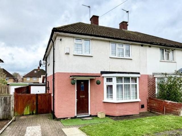 House for sale in Little Stanmore, Greater London