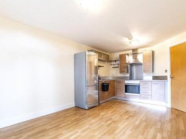 House for sale in Huddersfield, West Yorkshire