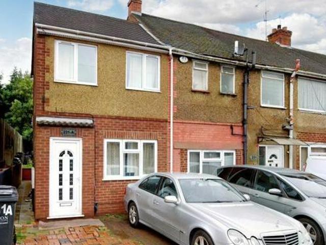House for sale in Luton