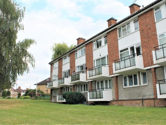Apartment for rent in Pinner, Greater London