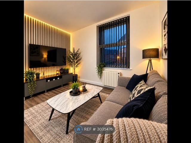 Apartment for rent in Charing Cross, Leeds