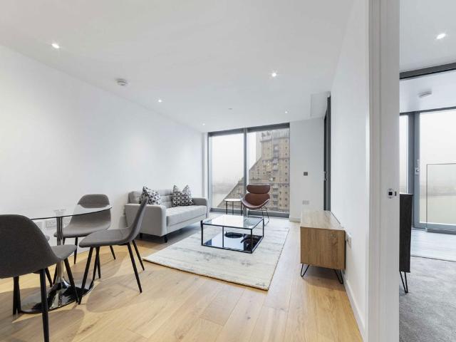 Apartment for rent in Canary Wharf, Greater London