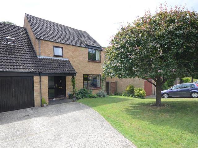House for rent in Purley on Thames, West Berkshire