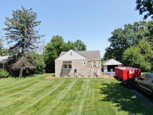House for sale in Merrillville, Indiana