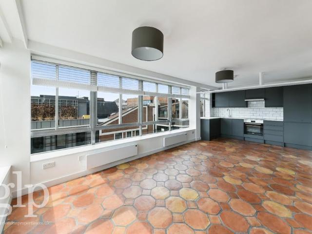 Apartment for rent in Soho, Greater London