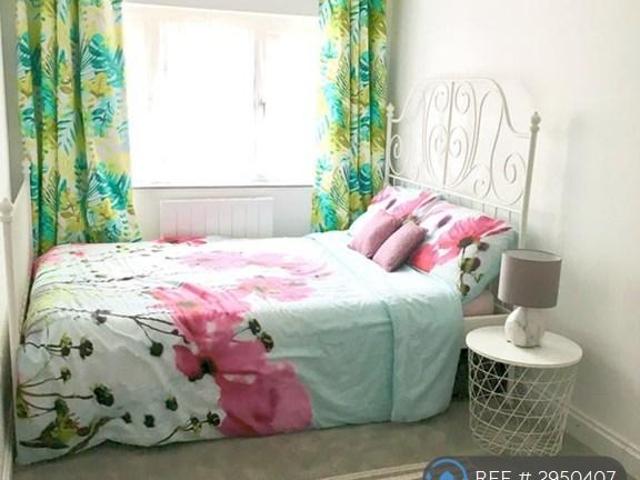 House for rent in Brunswick Park, Greater London