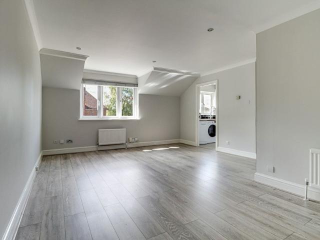 Apartment for rent in St Albans, Five Acres
