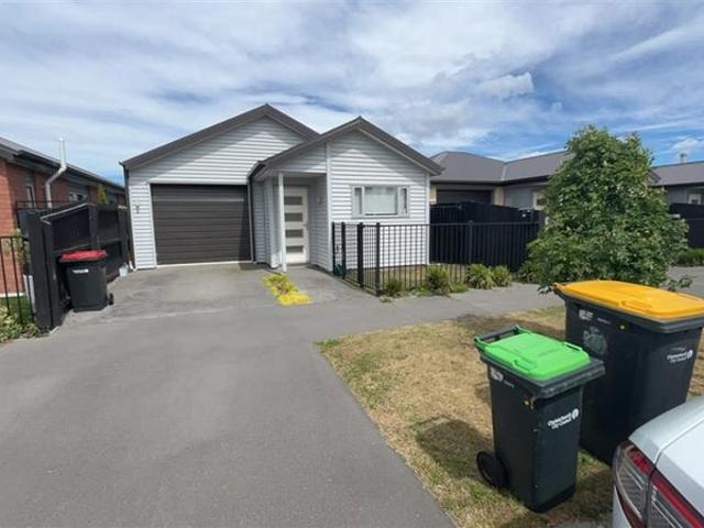 House for rent in Chaslands, Canterbury