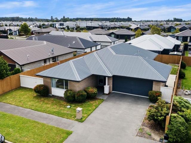 Apartment for rent in Chaslands, Canterbury