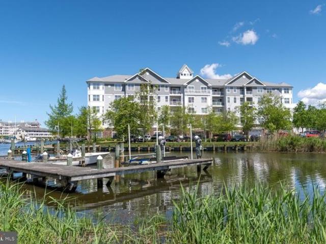 Condo for sale in Cambridge Condo for sale in Cambridge
