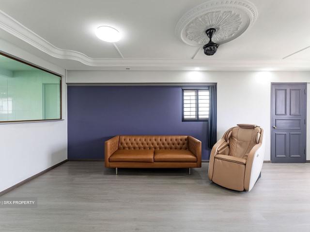 Detached House for sale in 23 North West