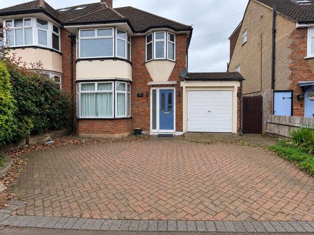 House for rent in Round Green, Luton