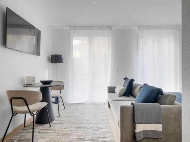 Studio mieten in Einigen, Zürich