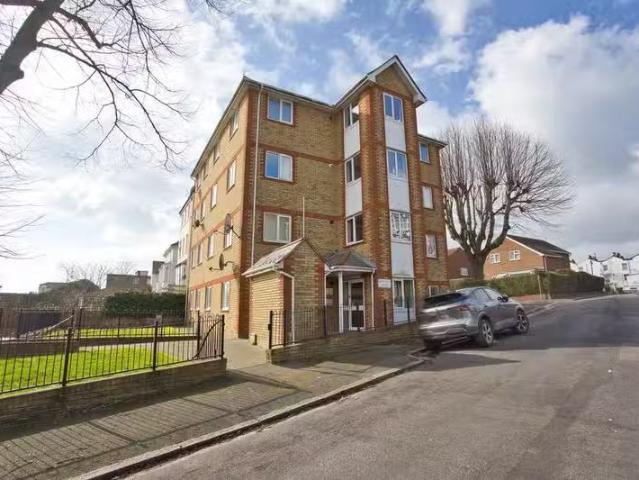 House for sale in Sandgate
