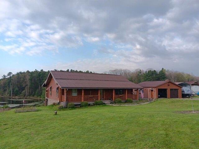 House for sale in Harpursville, New York
