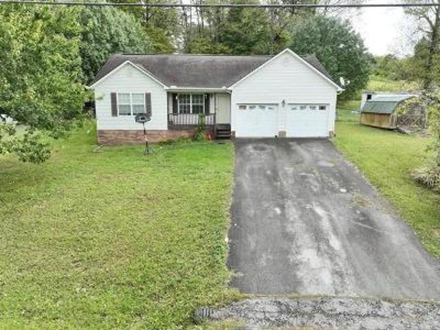 House for sale in La Follette