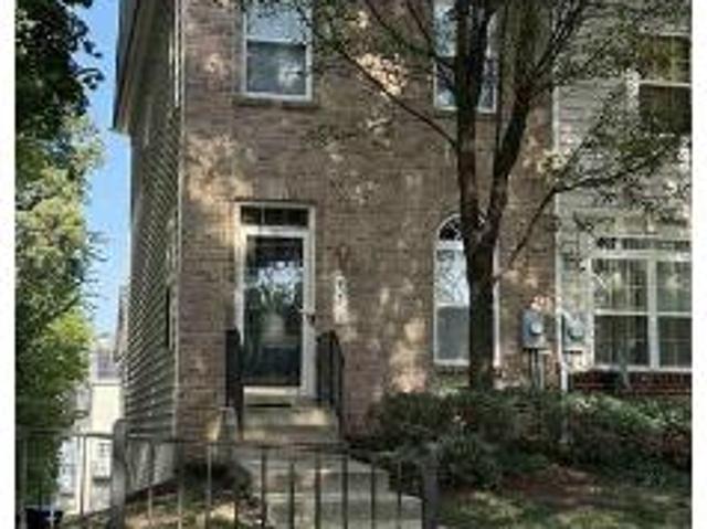 Townhouse for sale in Ward 8, Washington