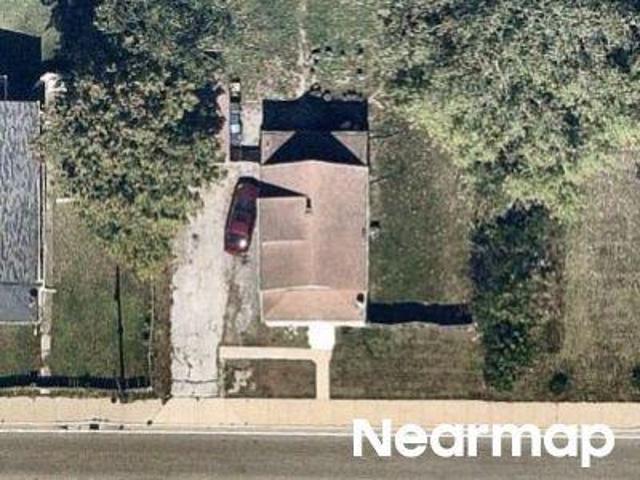House for sale in Great Lakes, Illinois