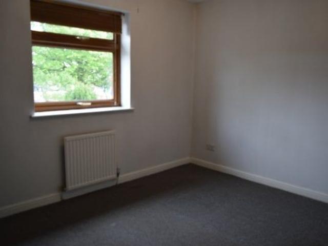 House for rent in Queen's Park, Guide