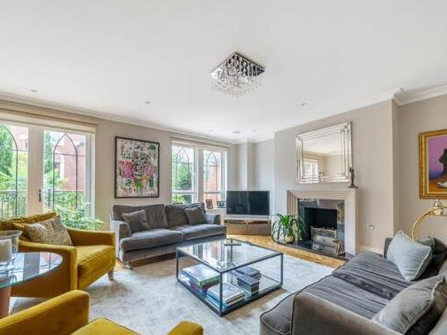 House for sale in Twickenham, Greater London