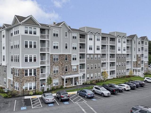 Condo for sale in North Reading, Middlesex County