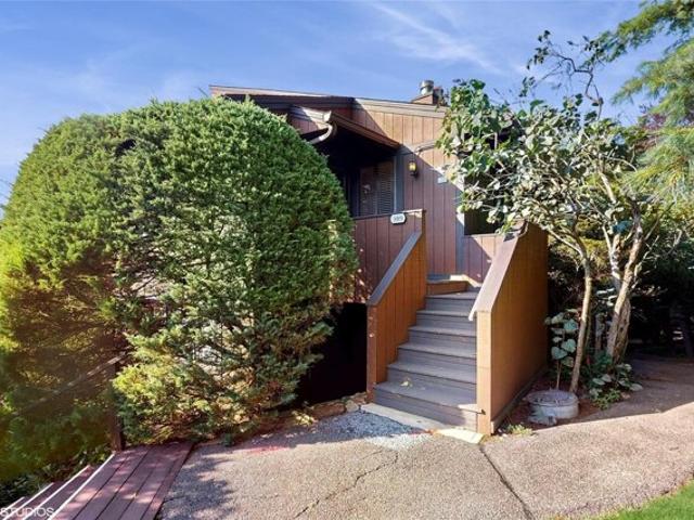 Condo for sale in Tarrytown