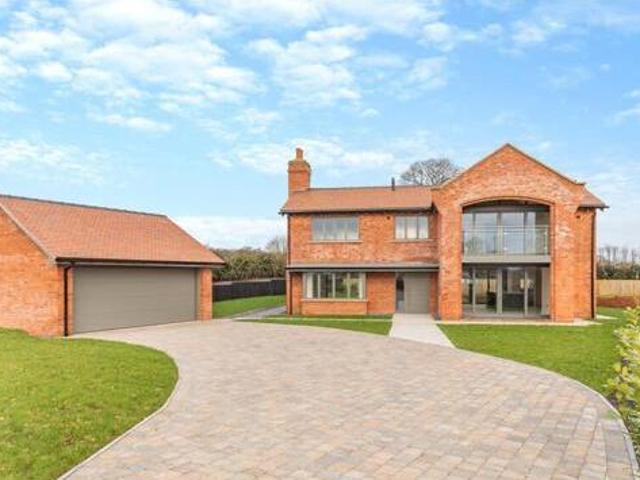 House for sale in Macclesfield, Cheshire East