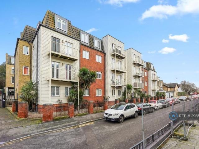House for rent in Cliftonville West, Acol