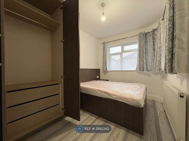 Room for rent in Yeading, Greater London