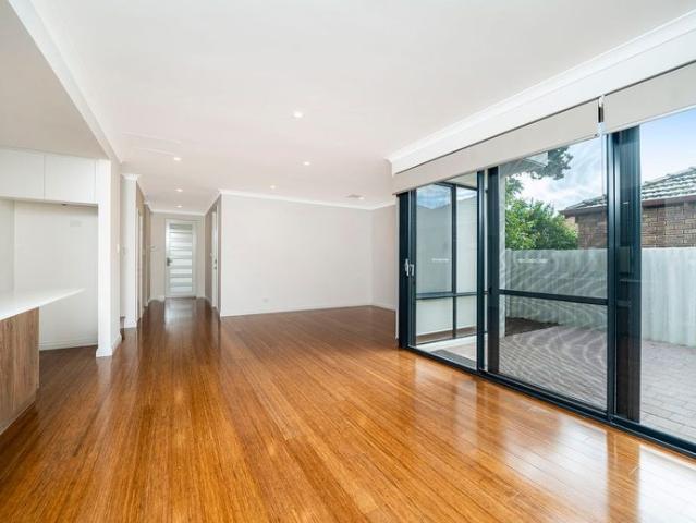 Townhouse for rent in Cockburn, Western Australia