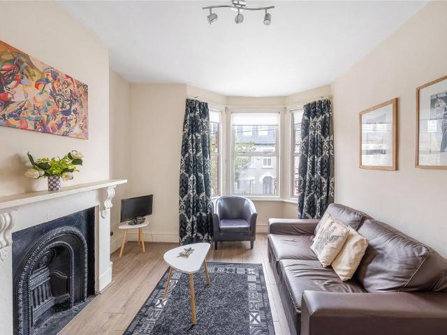 Apartment for rent in London Borough of Hammersmith and Fulham, Greater London