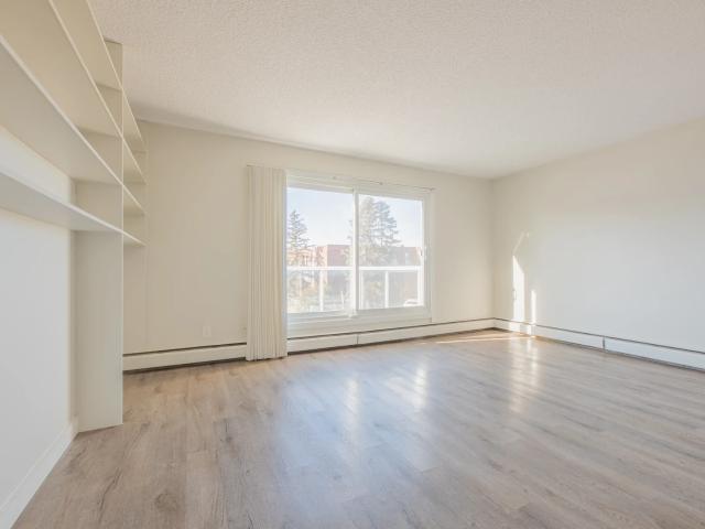 Apartment for rent in Wedgewood, Alberta