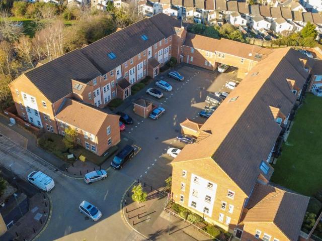 Apartment for rent in Luton, Chatham
