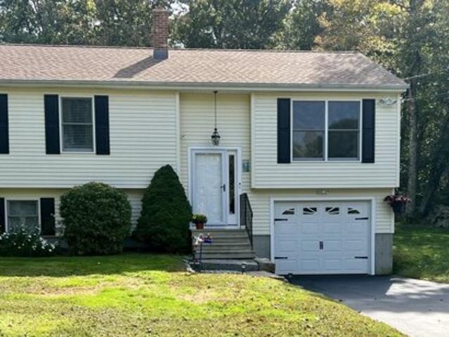 House for sale in Clarks Village, Stonington