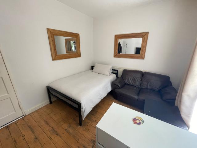 Room for rent in Globe Town, Greater London