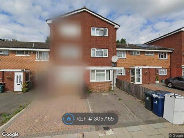 Room for rent in Wood End, Greater London